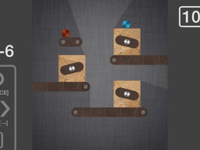 Slash/Dots.