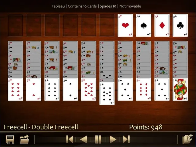 Solitaire 220 Plus